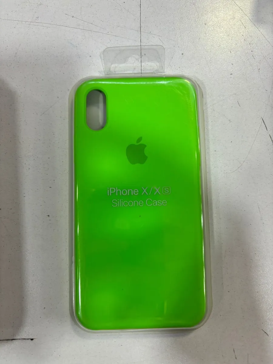SILICONE CASE IPH 13 COL 53 VER FLUO