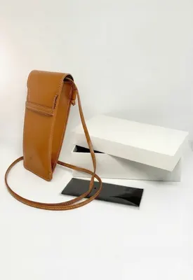 CARTERA PORTACELULAR ECOCUERO MARRON EMPAQUE