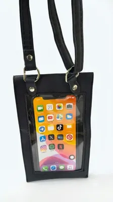 PORTA CELULAR CON CORREA NEGRO