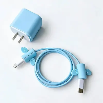 PROTECTOR PARA CARGADOR 20W Y CABLE CELESTE